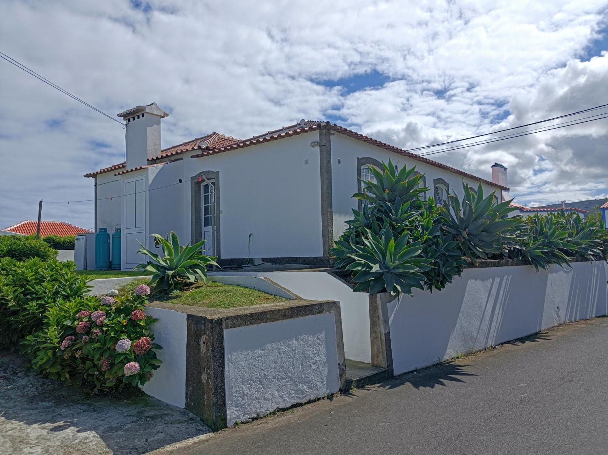 Rosario Guest House Lajes Exterior photo